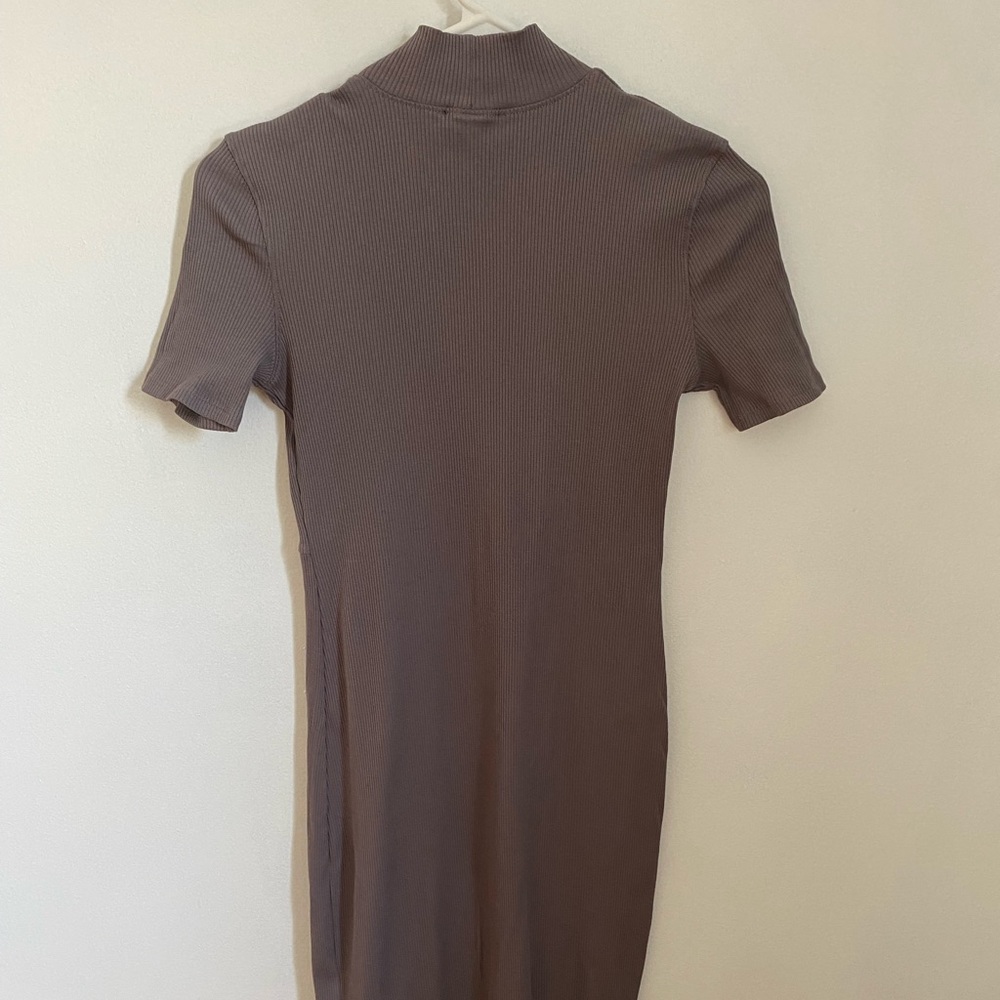 Gray mock neck short sleeve dress